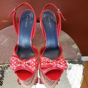 Women's shoes